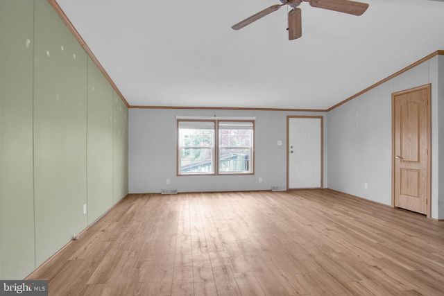 1 PINE ST, Fredericksburg, PA 17026