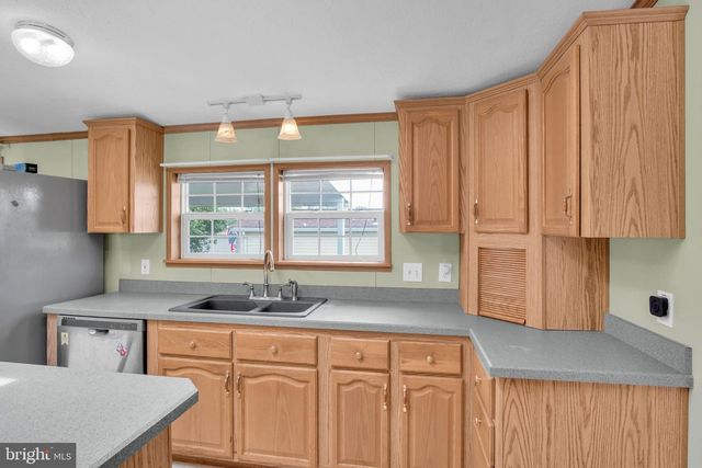 1 PINE ST, Fredericksburg, PA 17026