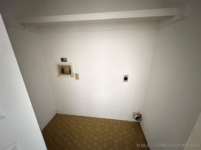 13502 E 30th Place E, Tulsa, OK 74134