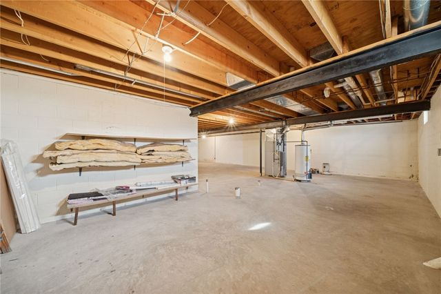 805 James Way, Mt Pleasant Boro, PA 15666