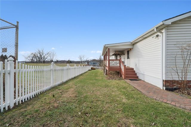 805 James Way, Mt Pleasant Boro, PA 15666