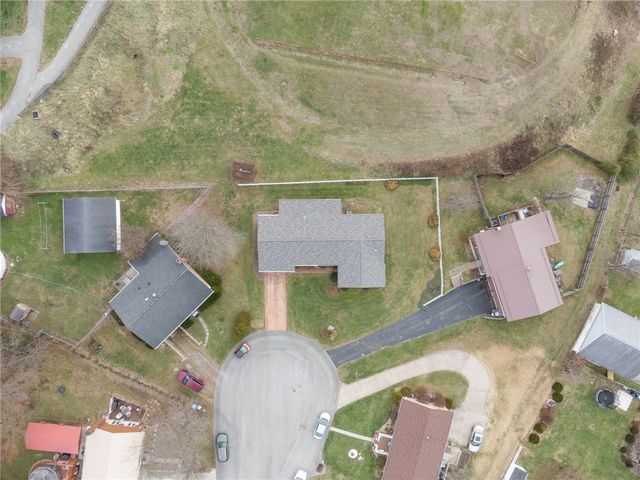 805 James Way, Mt Pleasant Boro, PA 15666