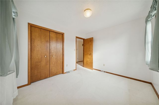 805 James Way, Mt Pleasant Boro, PA 15666