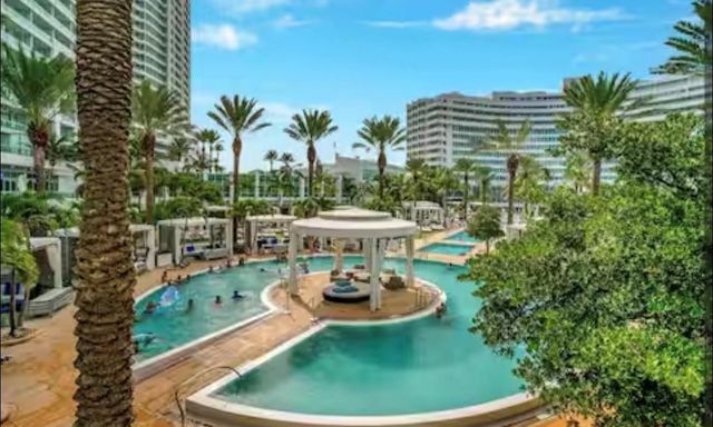4391 Collins Avenue 1913, Miami Beach, FL 33140