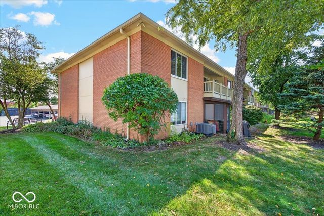 528 E Hunters Drive D, Carmel, IN 46032
