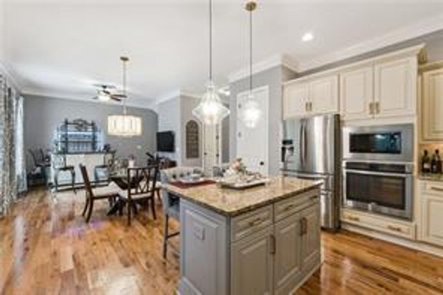 217 Trecastle Square, Canton, GA 30114