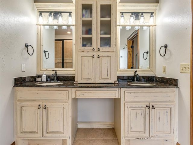 1733 Savona Lane, Edmond, OK 73034