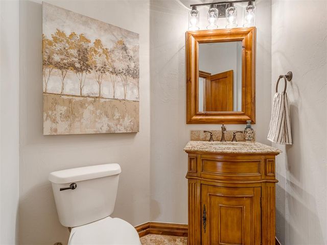 1733 Savona Lane, Edmond, OK 73034