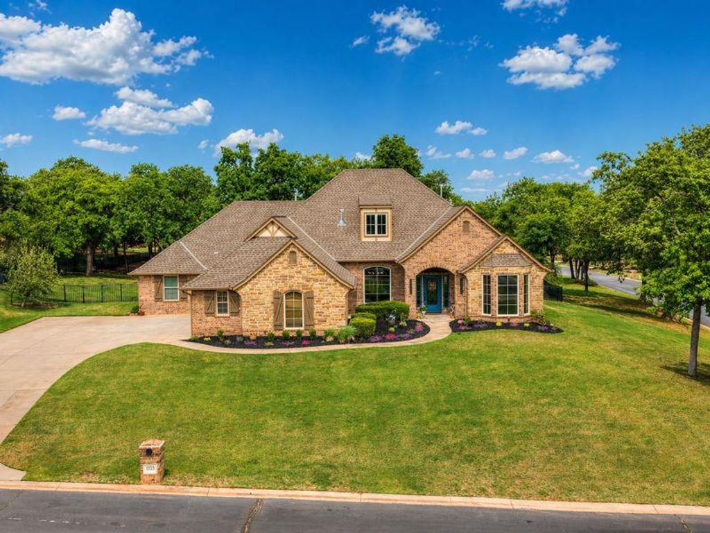 1733 Savona Lane, Edmond, OK 73034