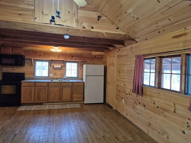 27 Bragdon Farm Road, Wakefield, NH 03830