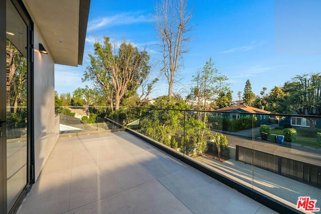 12427 Cumpston Street, Valley Village, CA 91607