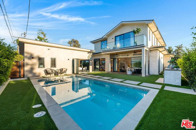 12427 Cumpston Street, Valley Village, CA 91607