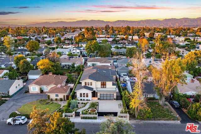 12427 Cumpston Street, Valley Village, CA 91607
