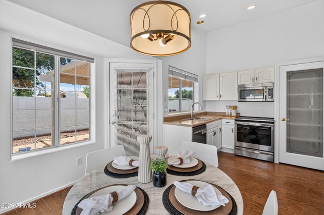 909 S SCALLOP Drive, Gilbert, AZ 85233