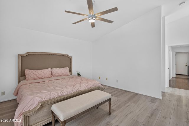909 S SCALLOP Drive, Gilbert, AZ 85233