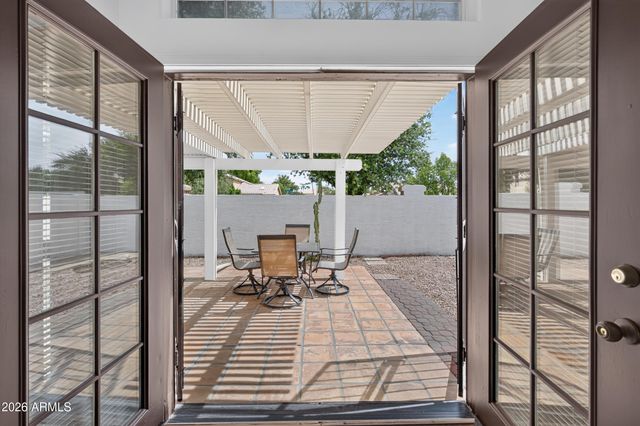 909 S SCALLOP Drive, Gilbert, AZ 85233