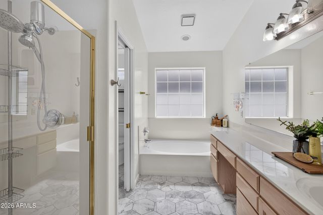 909 S SCALLOP Drive, Gilbert, AZ 85233
