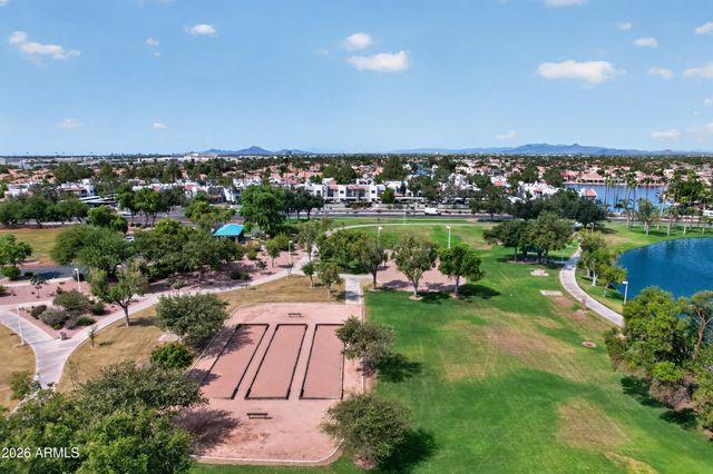 909 S SCALLOP Drive, Gilbert, AZ 85233