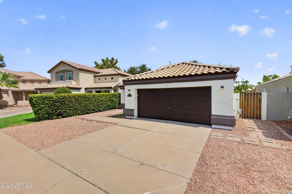 909 S SCALLOP Drive, Gilbert, AZ 85233 — photo 3
