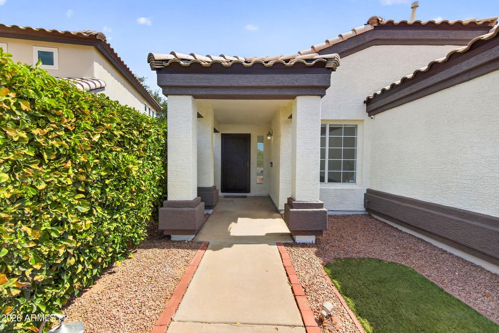 909 S SCALLOP Drive, Gilbert, AZ 85233 — photo 4