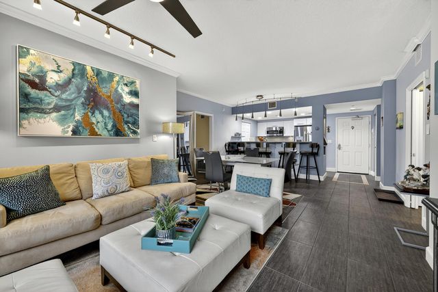511 Lucerne Avenue 312, Lake Worth Beach, FL 33460