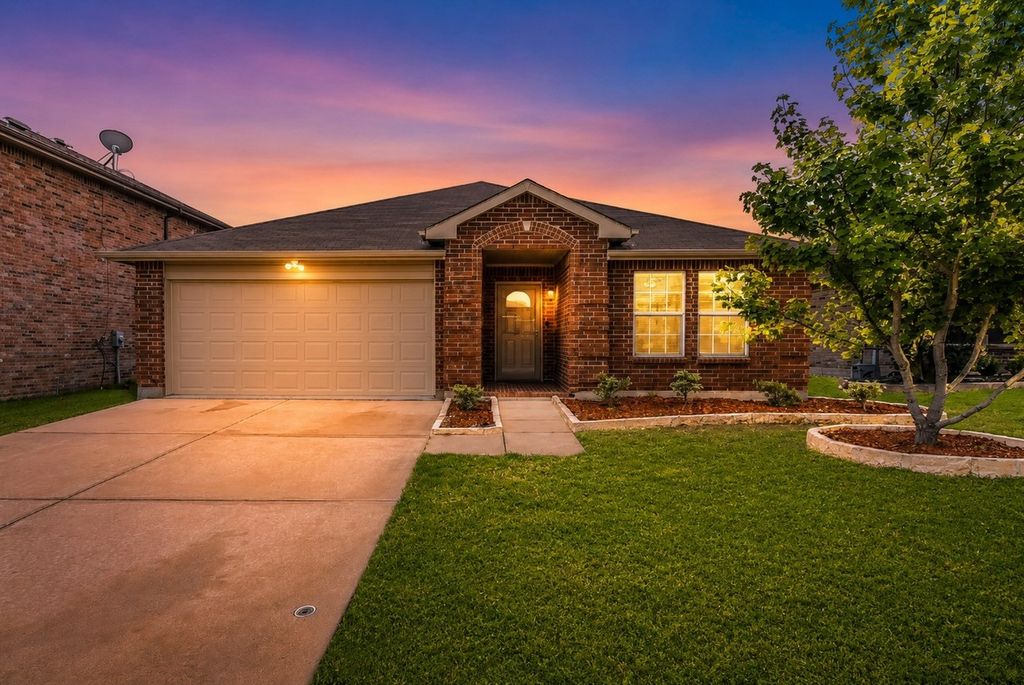 1744 Trego Drive, Fort Worth, TX 76247