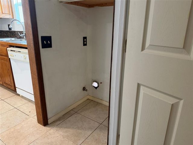 4828 Creekwood Drive, Oklahoma City, OK 73135