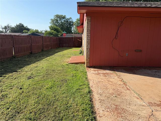 4828 Creekwood Drive, Oklahoma City, OK 73135
