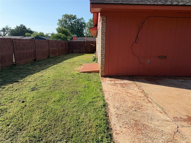 4828 Creekwood Drive, Oklahoma City, OK 73135