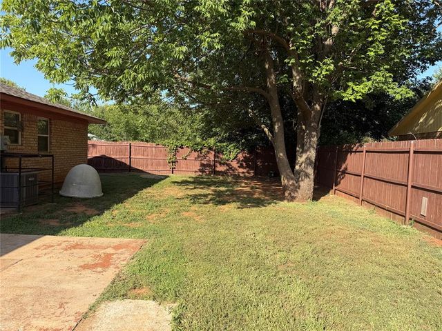 4828 Creekwood Drive, Oklahoma City, OK 73135