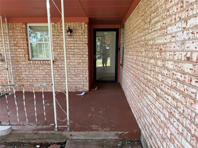 4828 Creekwood Drive, Oklahoma City, OK 73135