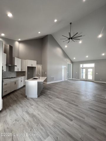 6619 Heritage Hills Dr, Crestwood, KY 40014