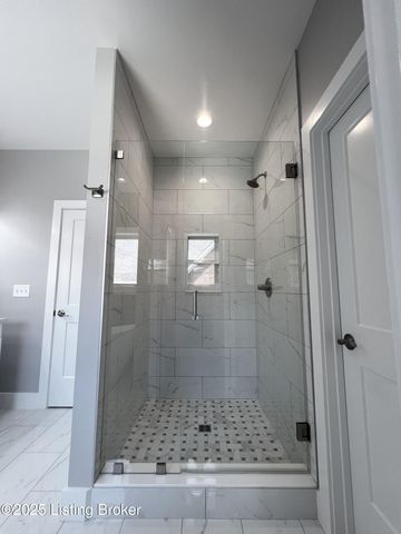 6619 Heritage Hills Dr, Crestwood, KY 40014