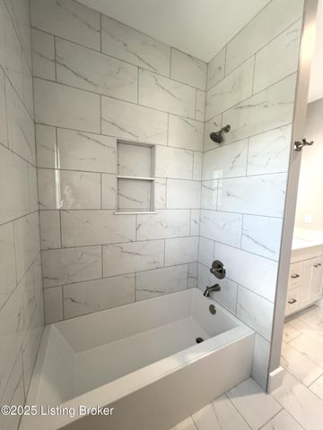 6619 Heritage Hills Dr, Crestwood, KY 40014