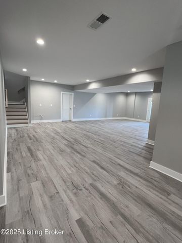 6619 Heritage Hills Dr, Crestwood, KY 40014