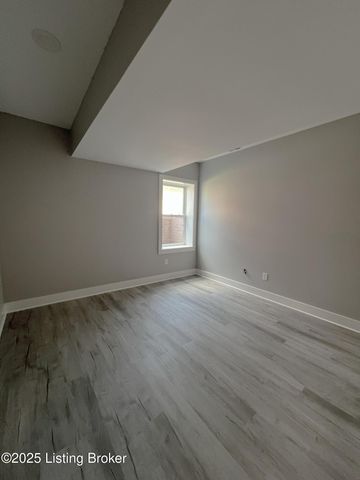 6619 Heritage Hills Dr, Crestwood, KY 40014