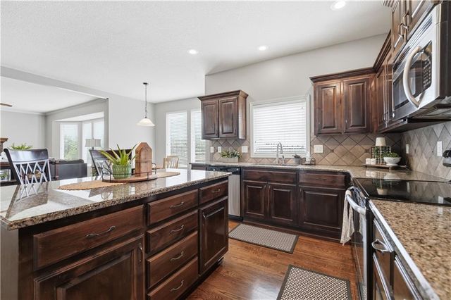 2268 W Concord Drive, Olathe, KS 66061