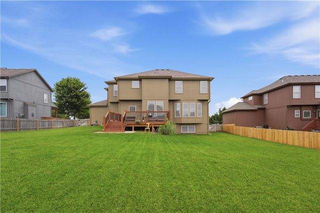 2268 W Concord Drive, Olathe, KS 66061