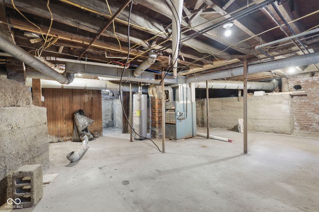 513 S West Street, Shelbyville, IN 46176