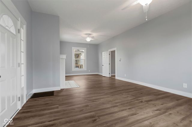 513 S West Street, Shelbyville, IN 46176
