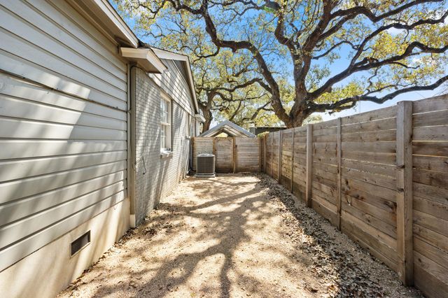 1318 Bonham TER, Austin, TX 78704