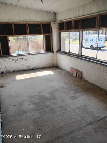 809 Church Avenue, Meridian, MS 39301