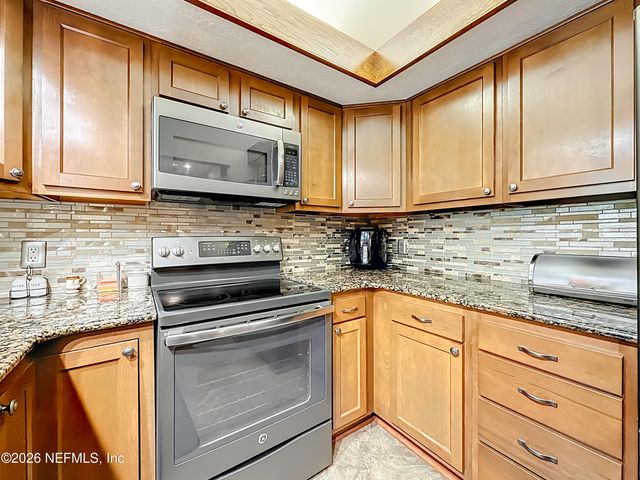 2910 RAVINES Road 1103, Middleburg, FL 32068