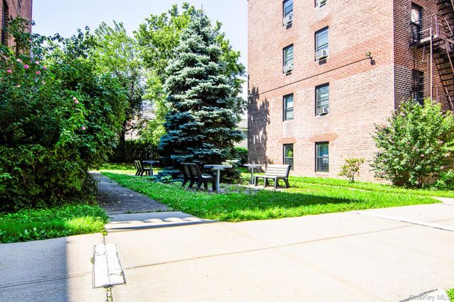 470 N Broadway B23, Yonkers, NY 10701