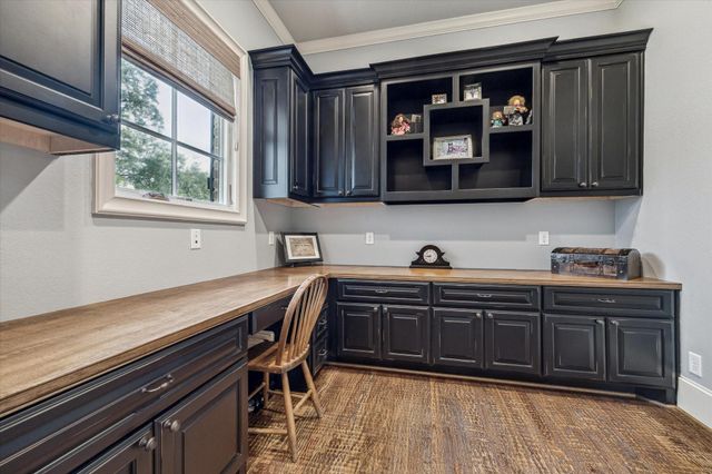 21 W Rivercrest Drive, Houston, TX 77042