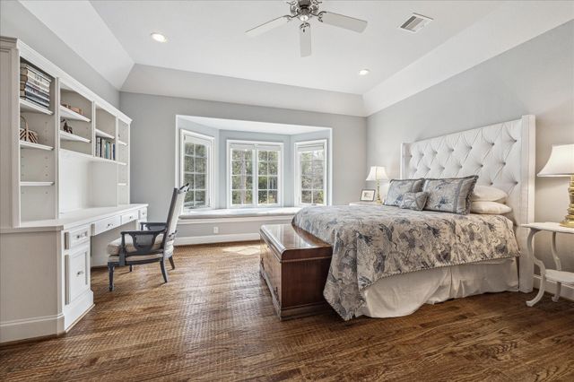 21 W Rivercrest Drive, Houston, TX 77042