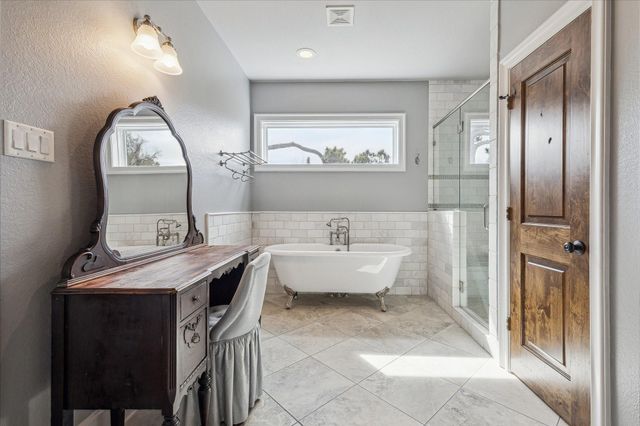 21 W Rivercrest Drive, Houston, TX 77042