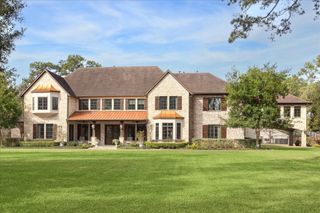 21 W Rivercrest Drive, Houston, TX 77042