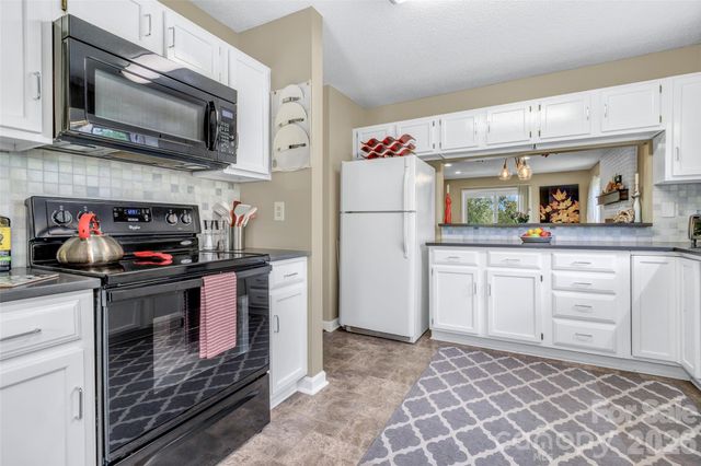 117 Pebble Creek Drive, Asheville, NC 28803