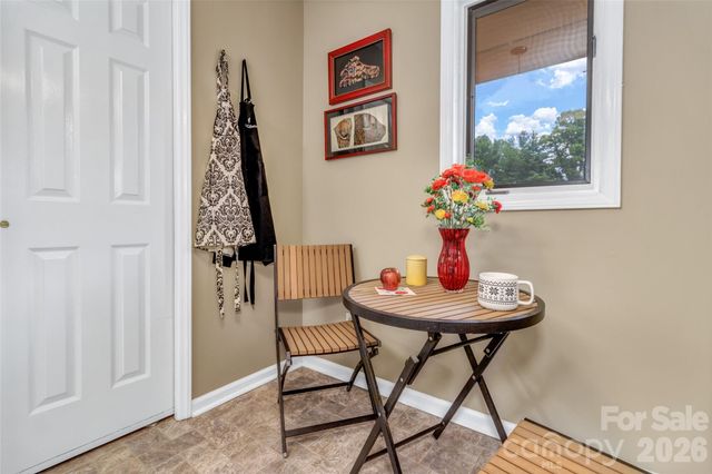 117 Pebble Creek Drive, Asheville, NC 28803